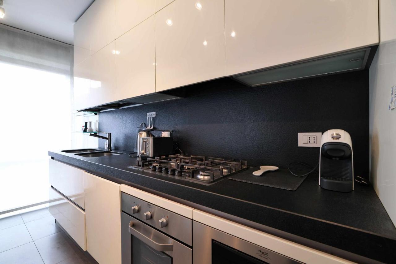 Npa20 Luxury Large Apartment In Navigli District Milan Exterior photo