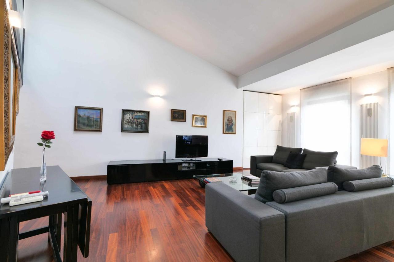 Npa20 Luxury Large Apartment In Navigli District Milan Exterior photo