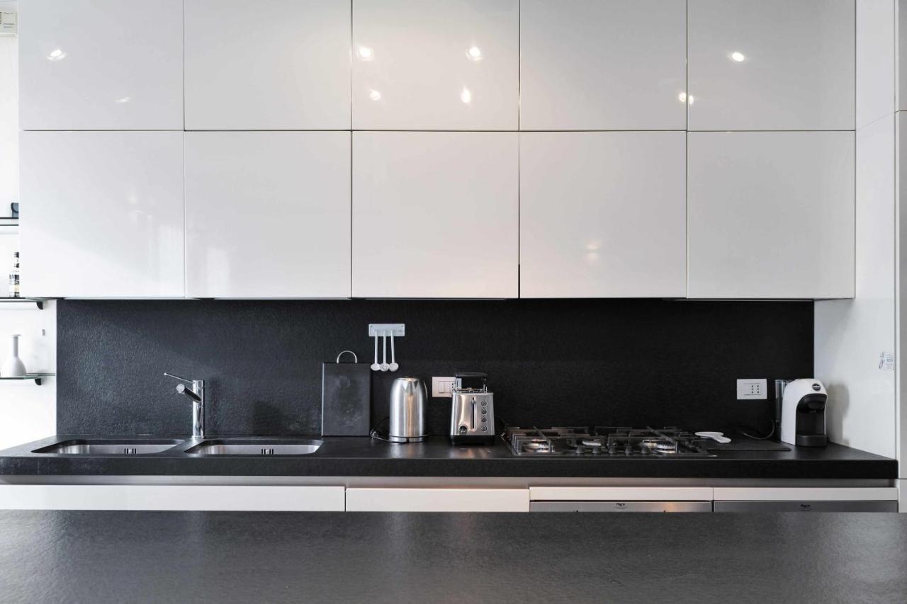 Npa20 Luxury Large Apartment In Navigli District Milan Exterior photo
