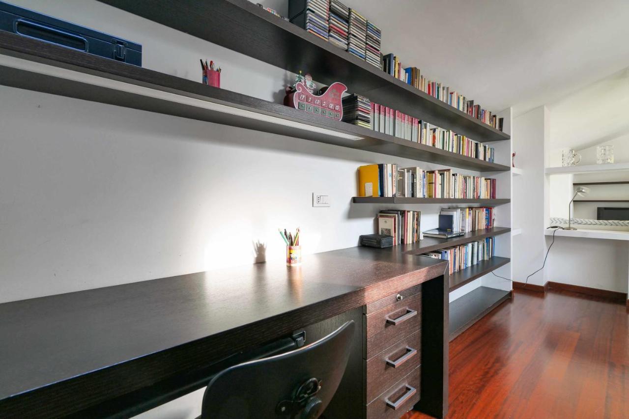 Npa20 Luxury Large Apartment In Navigli District Milan Exterior photo